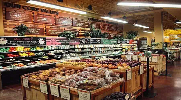 成都货架厂实例参考图:精品货架、果蔬超市、小型便利店 木制货架、钢木结构、精品店货架装饰 小型便利店陈列及货架选择 精品店木制货架堆头陈列实例 果蔬店水果堆头及蔬菜靠墙货架陈列实例效果图 钢木货架价格、精品店货架价格划算经济耐用 全国货架批发服务热线:4008-369-359 15102828072 18000515212 18080432088